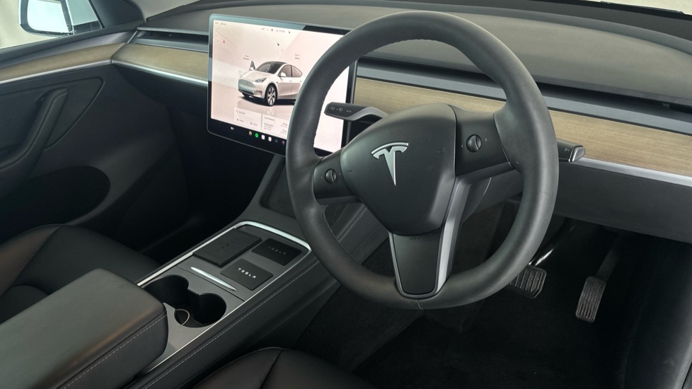 TESLA MODEL Y Image 9