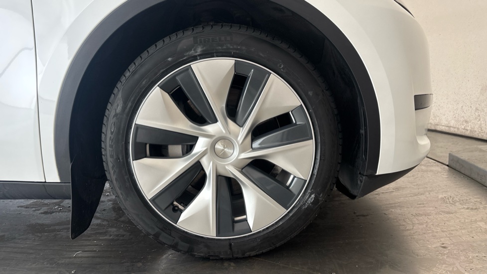 TESLA MODEL Y Image 20