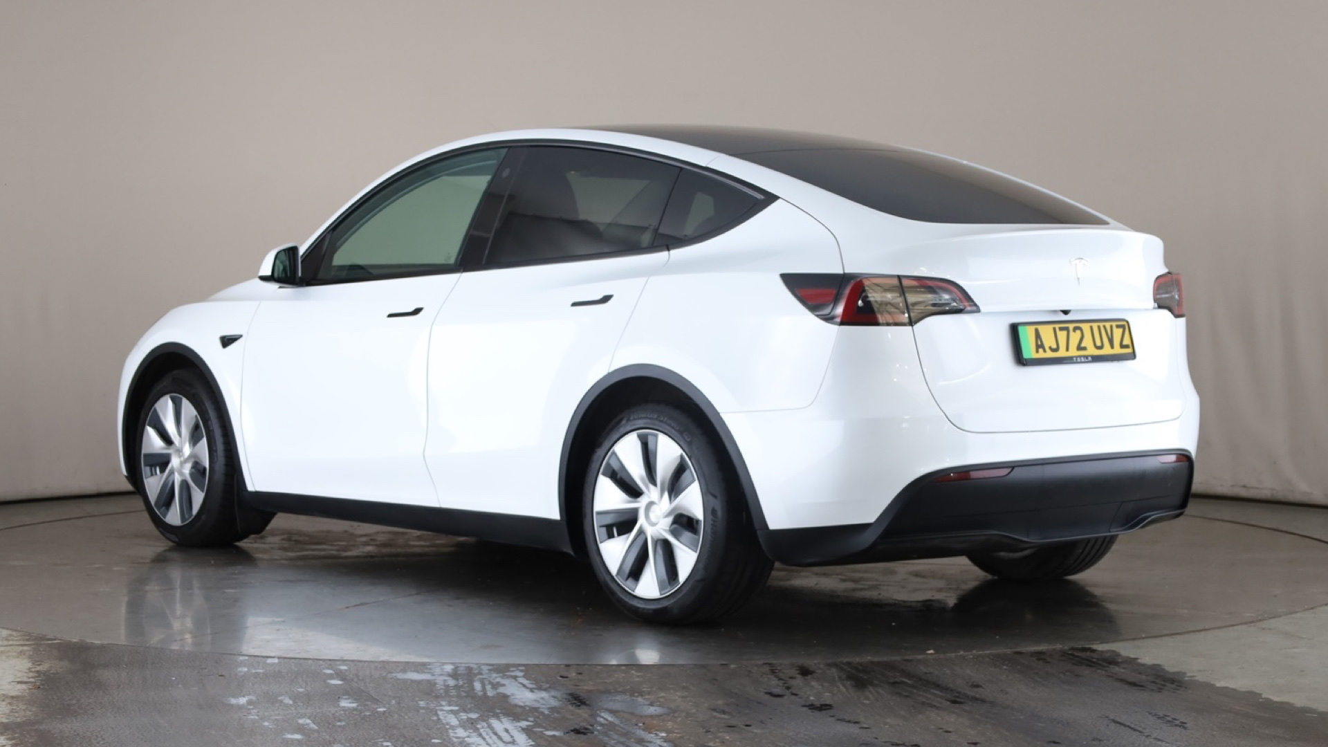 RWD 5dr Auto