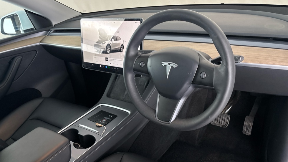 TESLA MODEL Y Image 9