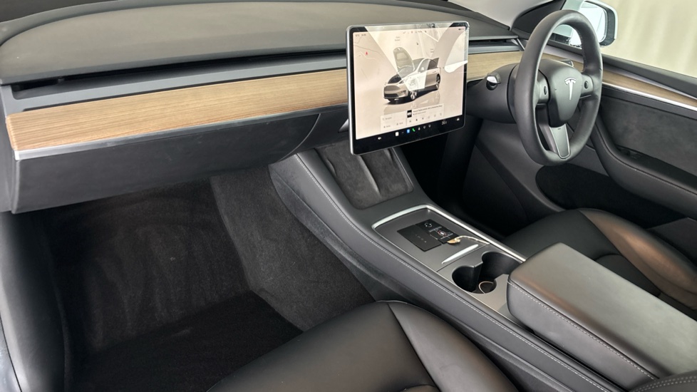 TESLA MODEL Y Image 10
