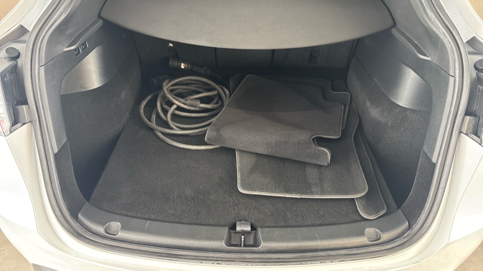 TESLA MODEL Y Image 15