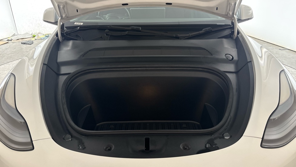 TESLA MODEL Y Image 16