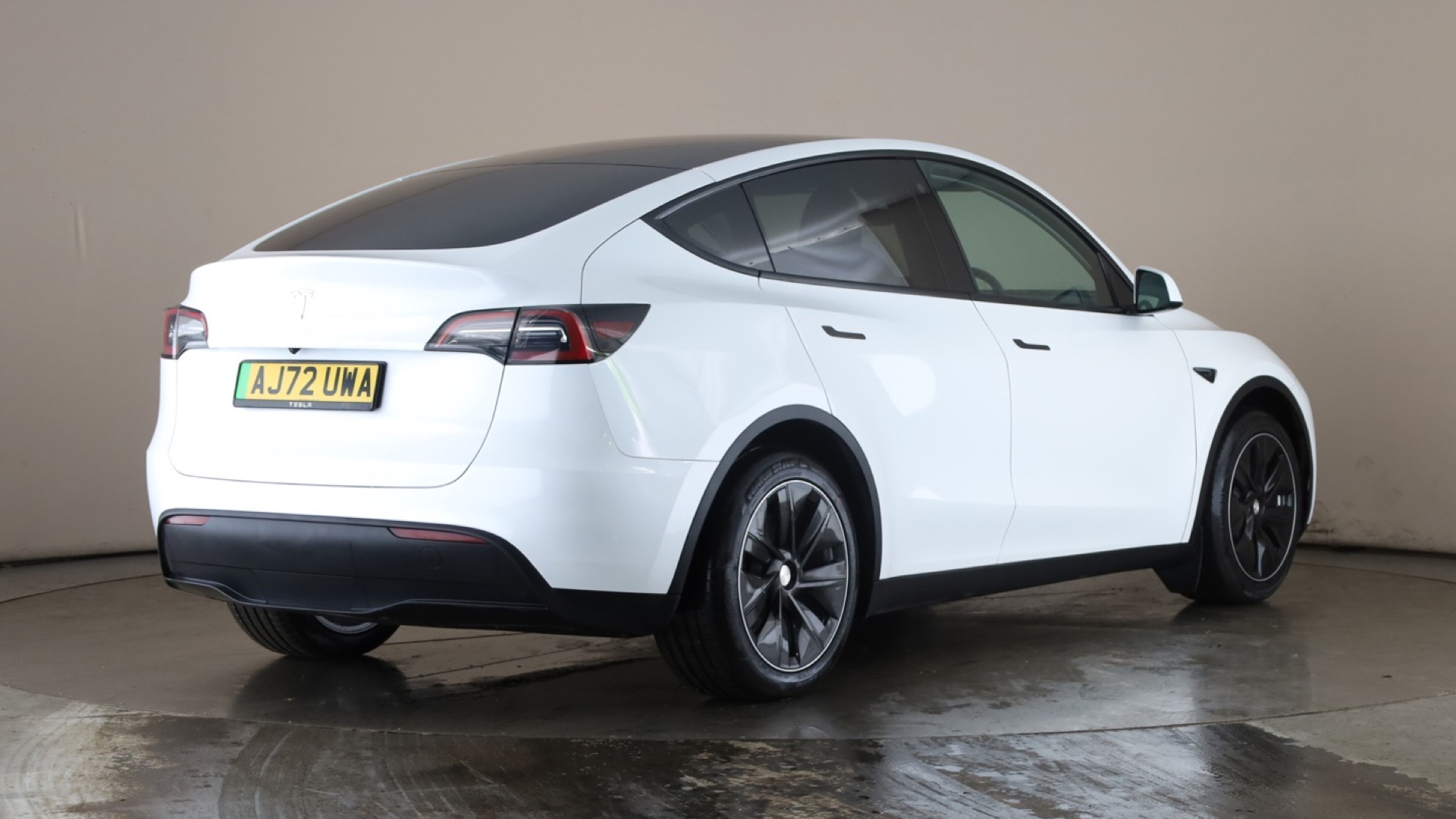 4020850 RWD 5dr Auto