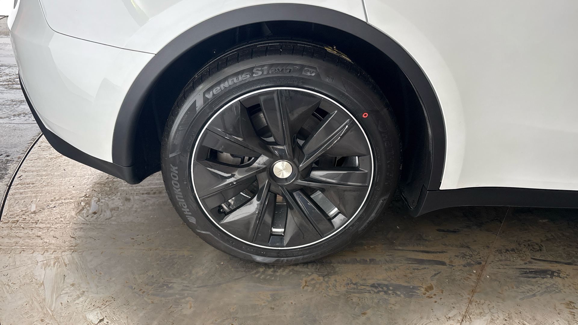 4020850 RWD 5dr Auto