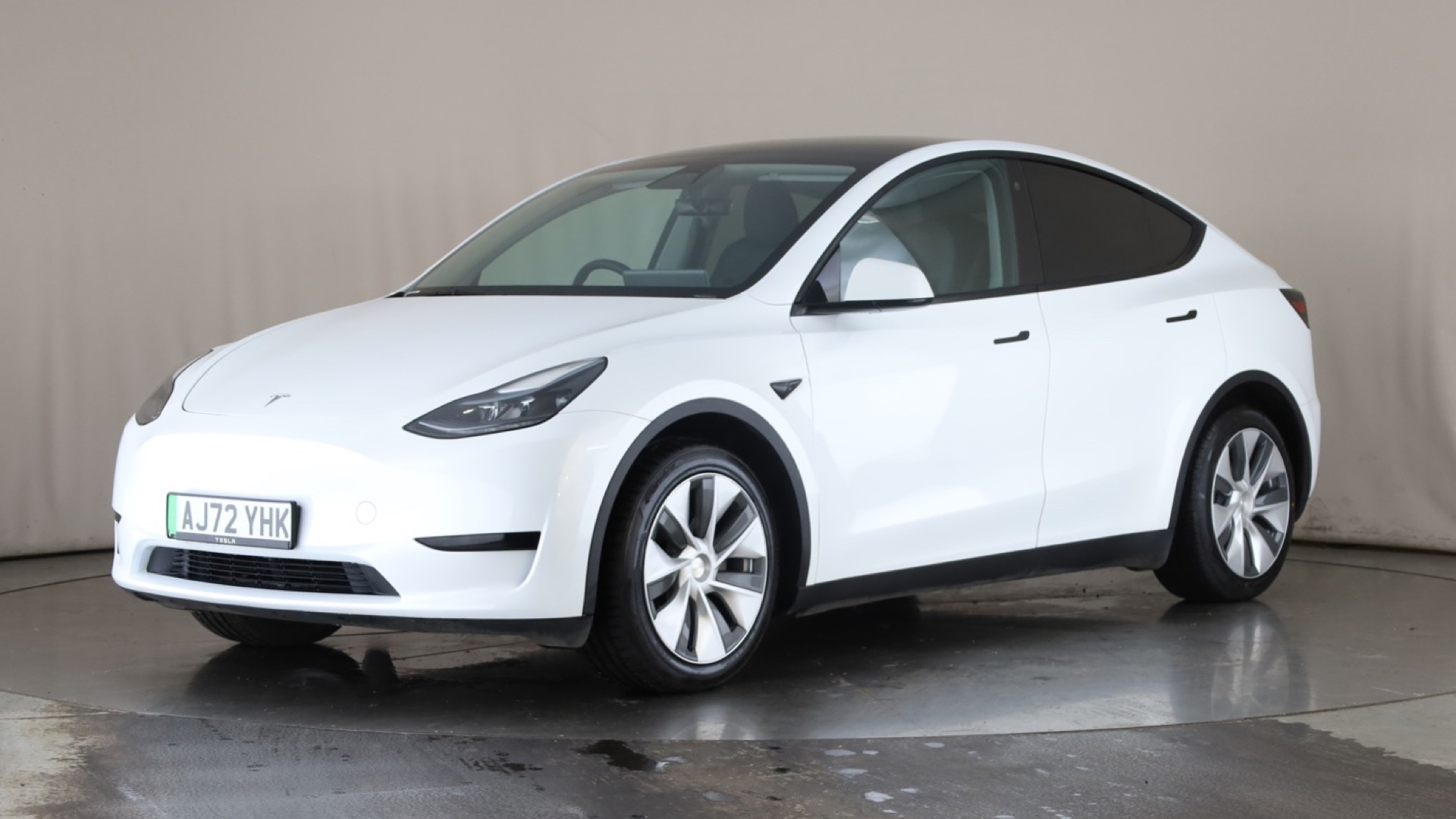 RWD 5dr Auto