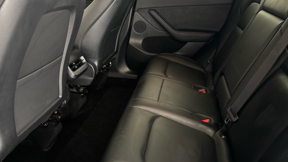 TESLA MODEL Y Image 14
