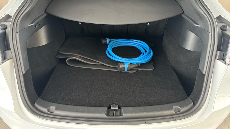 TESLA MODEL Y Image 15