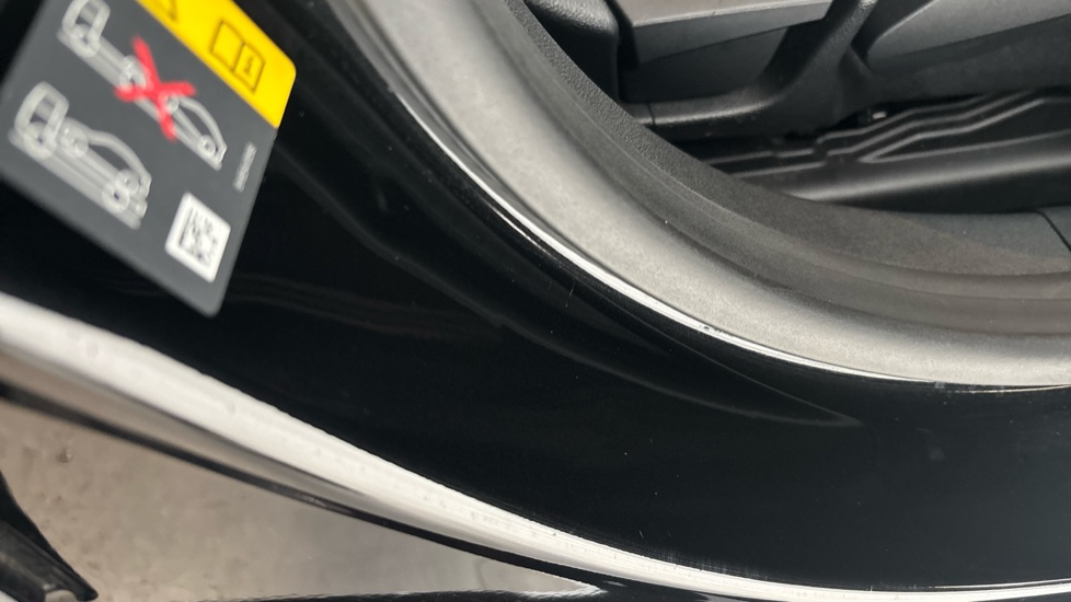 BMW I4 dents