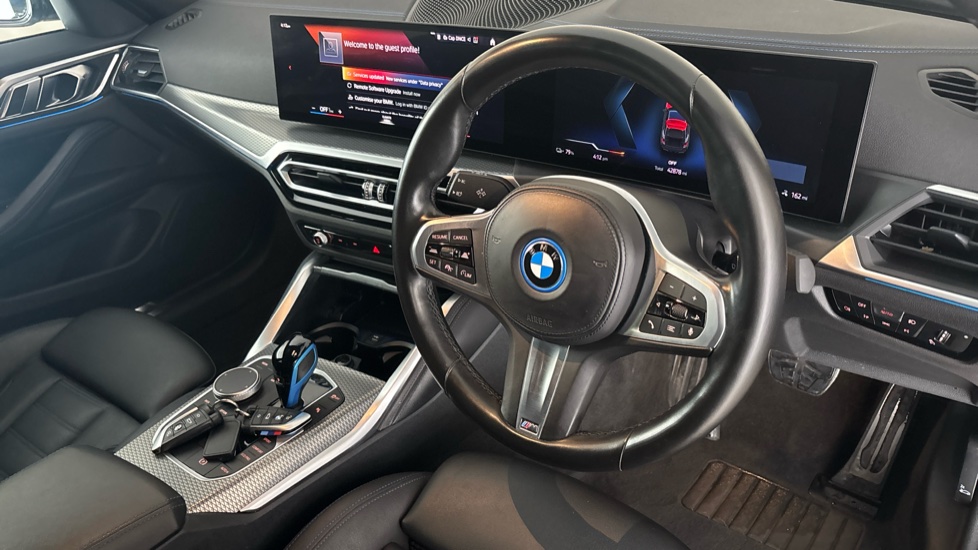 BMW I4 Image 9