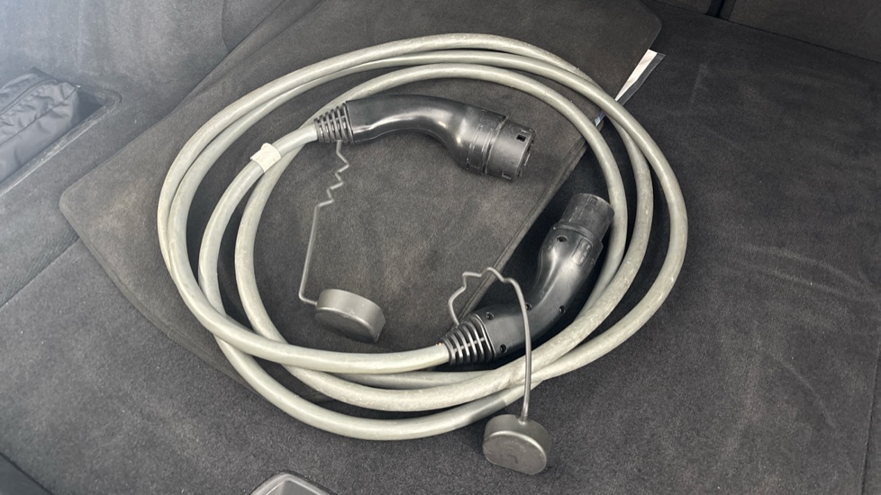BMW I4 Image 22