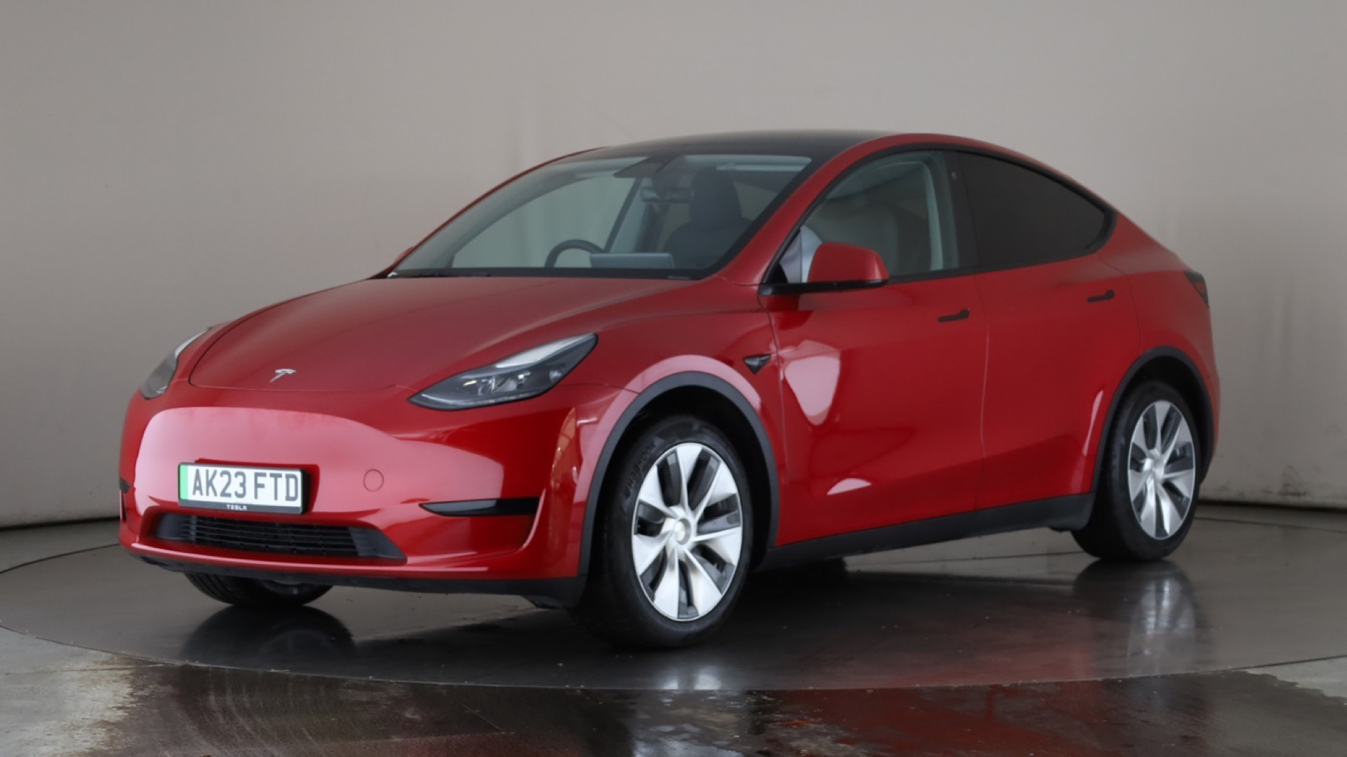 RWD 5dr Auto