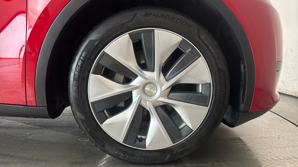 TESLA MODEL Y Image 20