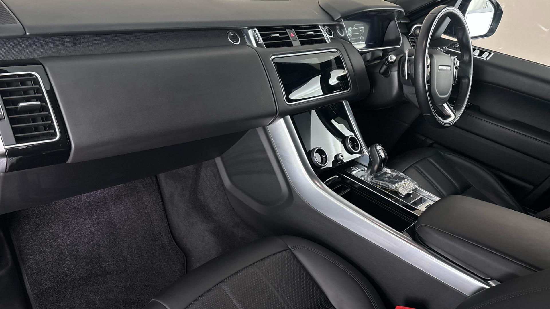 4020695 2.0 P400e HSE Dynamic Black 5dr Auto