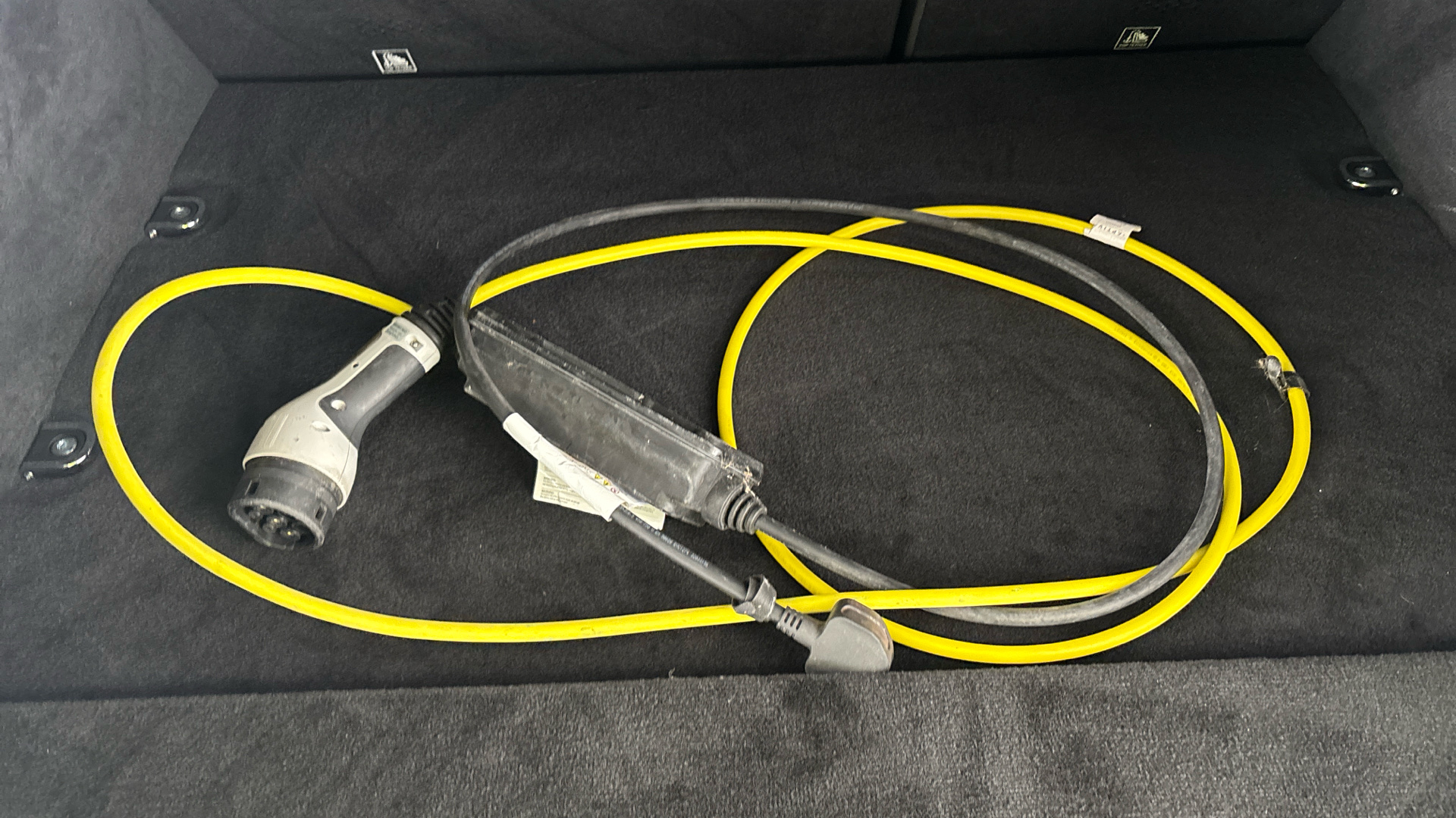 4020695 2.0 P400e HSE Dynamic Black 5dr Auto