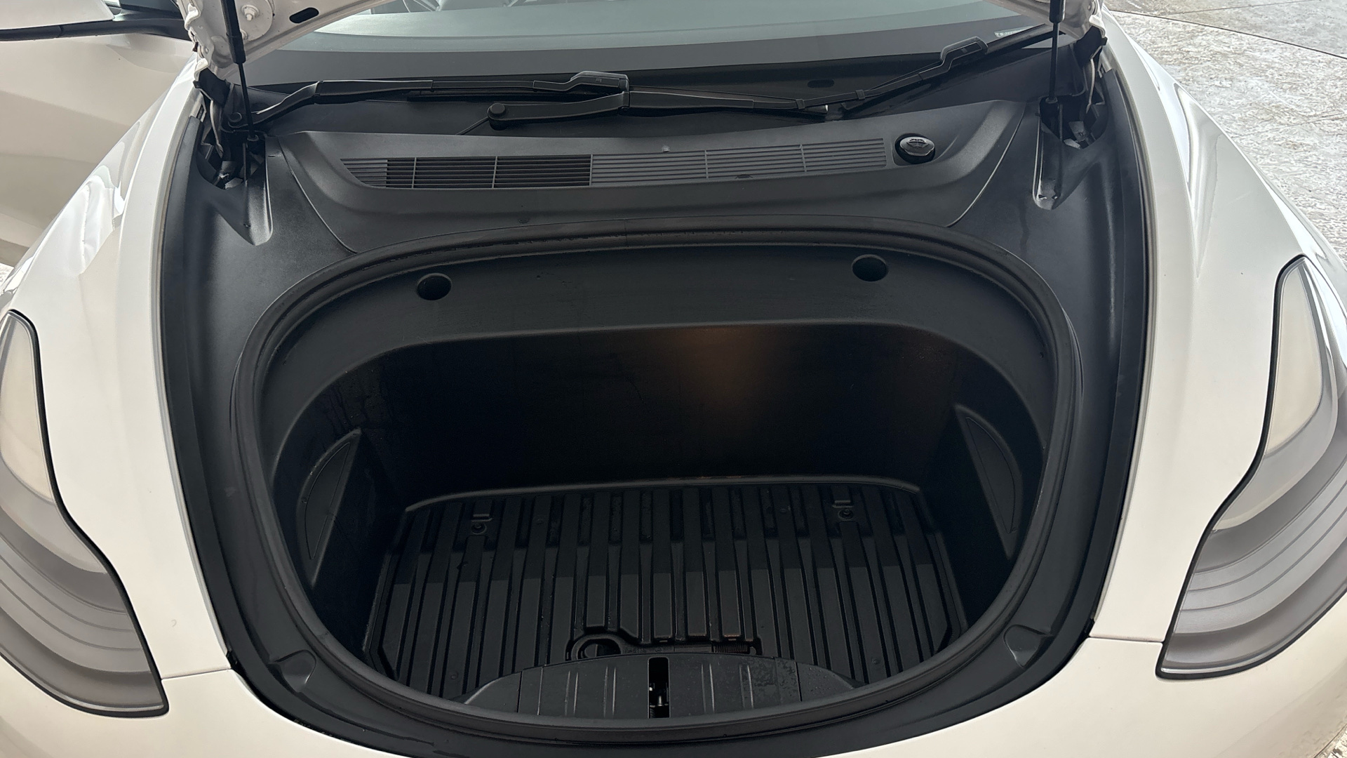 4027778 Long Range AWD 4dr Auto