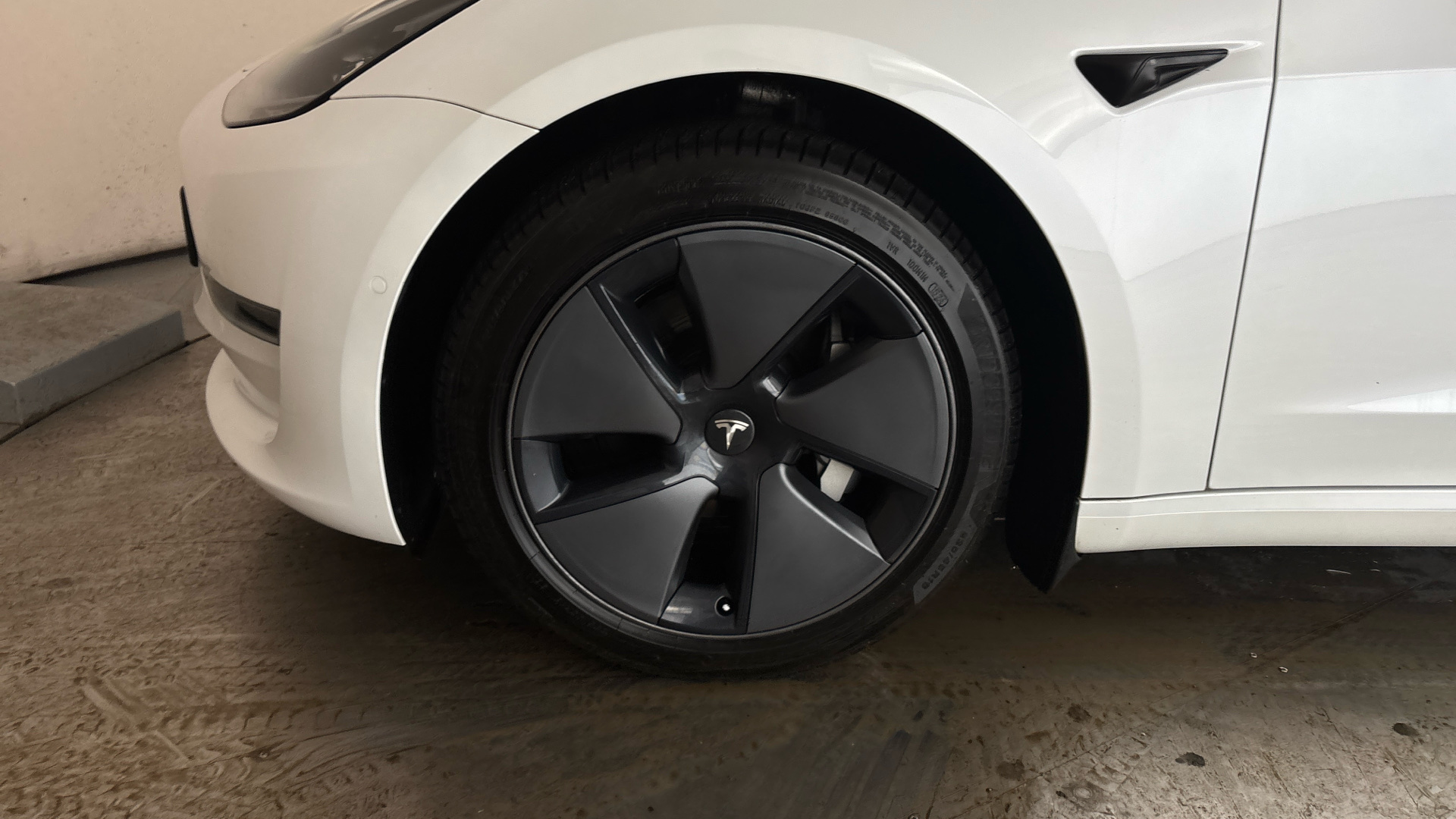 4027778 Long Range AWD 4dr Auto