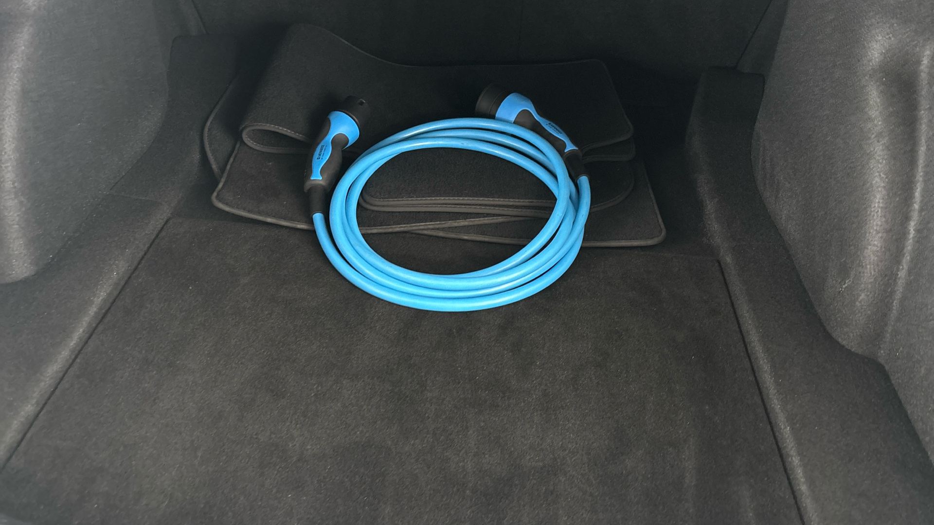 4027778 Long Range AWD 4dr Auto