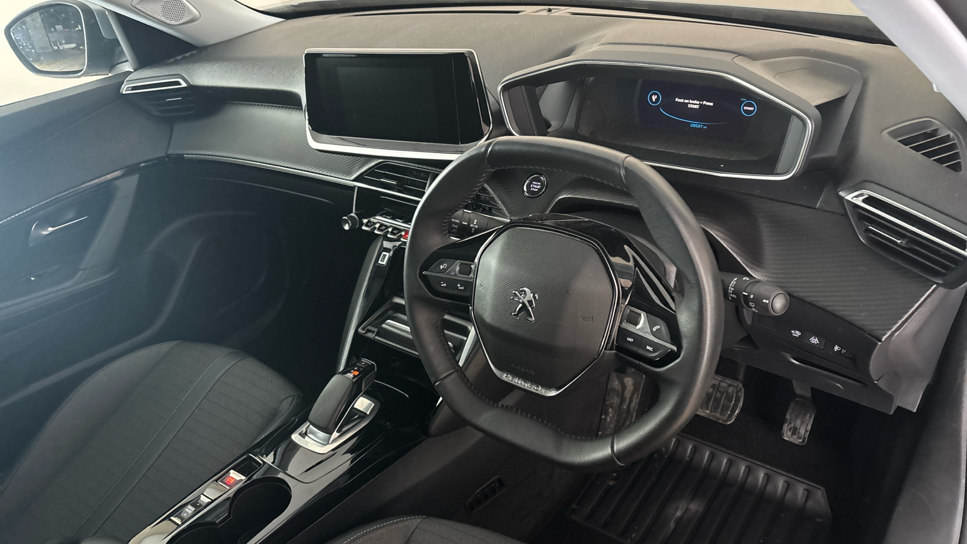 4020824 100kW Allure Premium 50kWh 5dr Auto