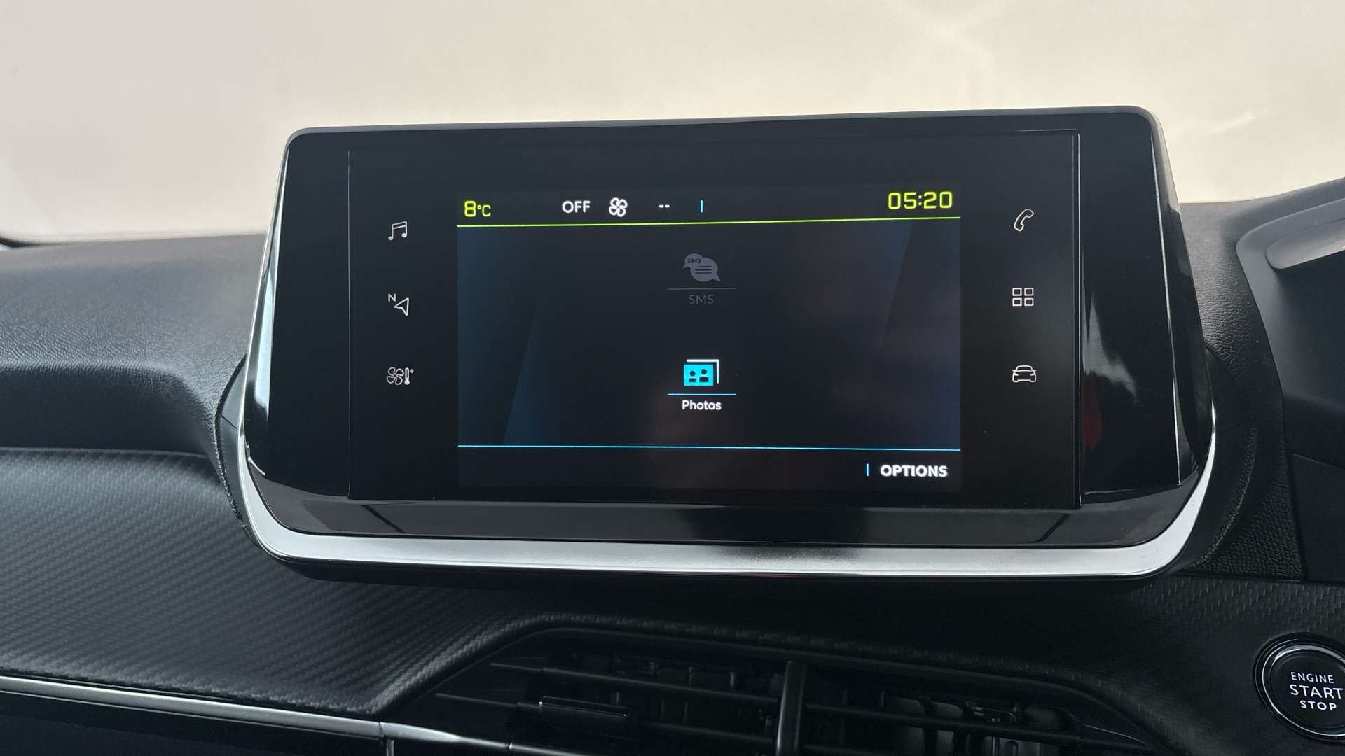 4020824 100kW Allure Premium 50kWh 5dr Auto