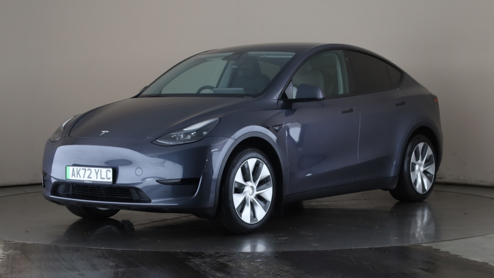 RWD 5dr Auto