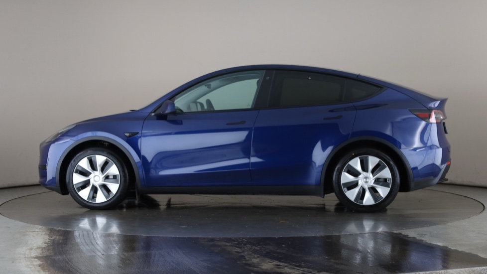 TESLA MODEL Y Image 2