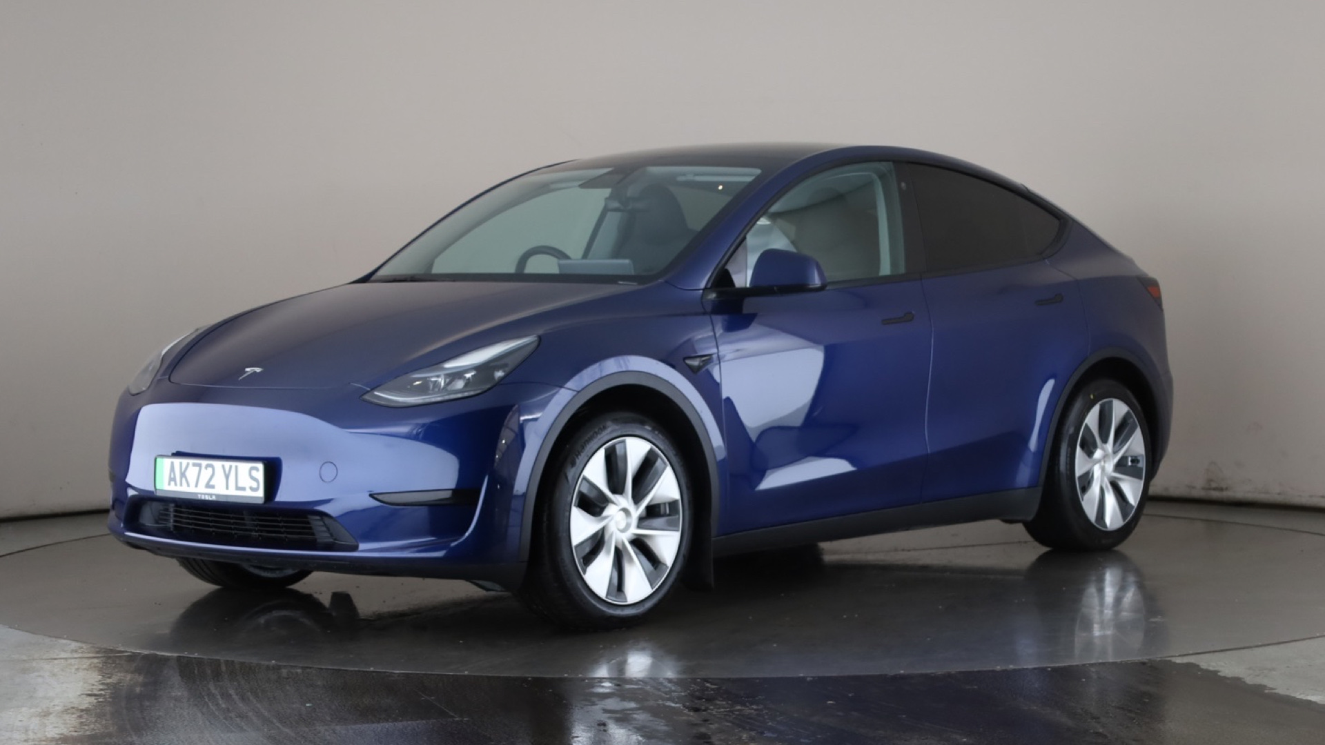 RWD 5dr Auto