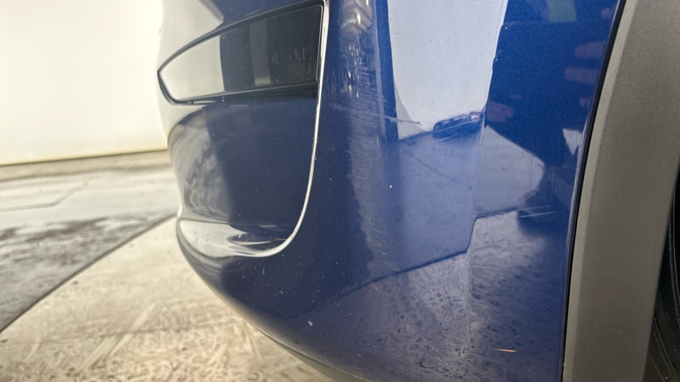 TESLA MODEL Y scuff