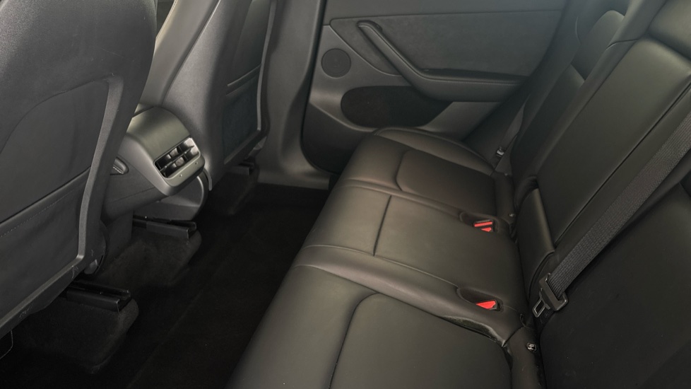 TESLA MODEL Y Image 14