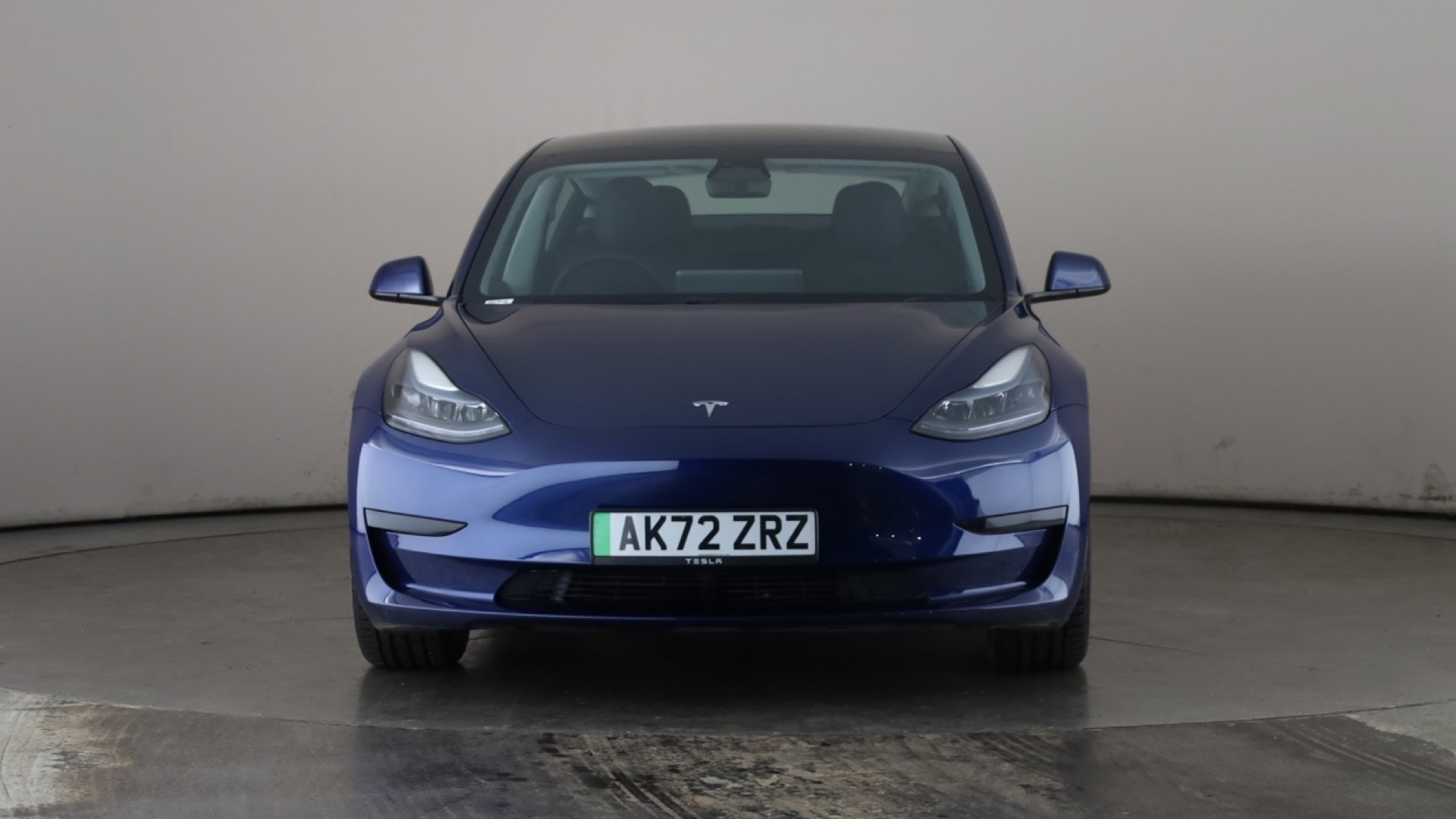 4027741 RWD 4dr Auto