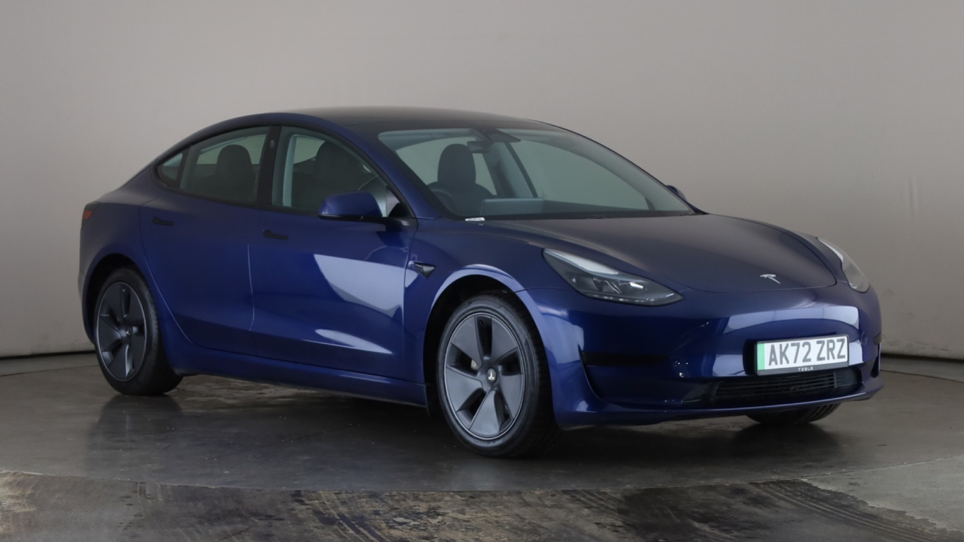 4027741 RWD 4dr Auto