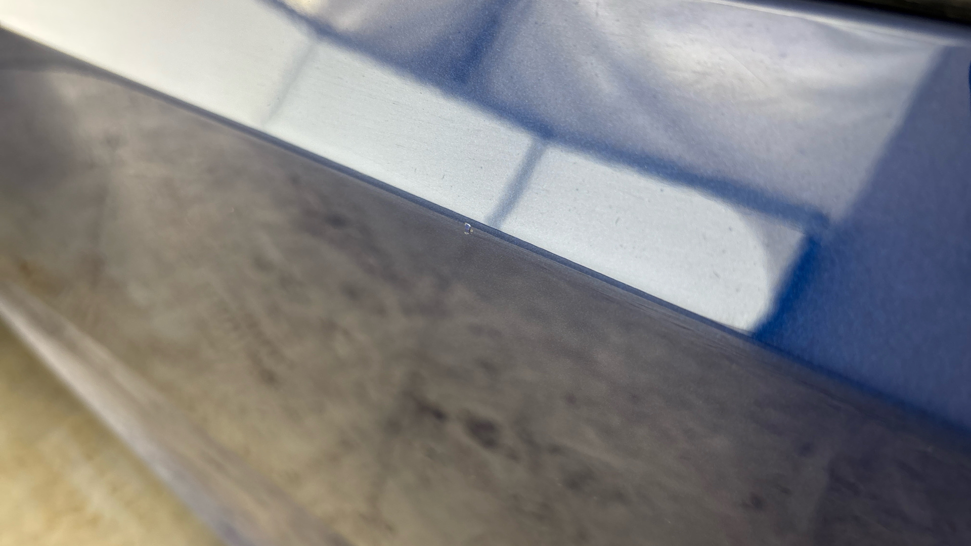 4027741 RWD 4dr Auto