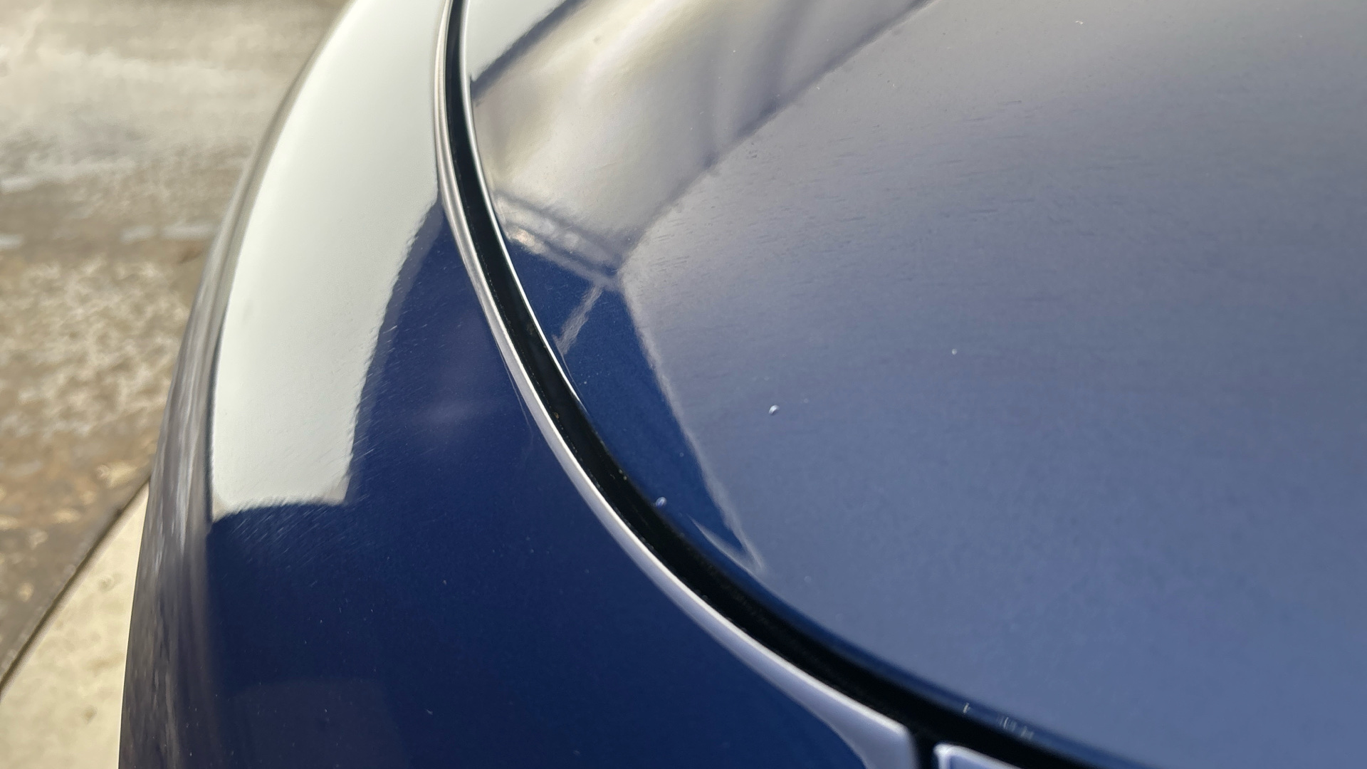 4027741 RWD 4dr Auto