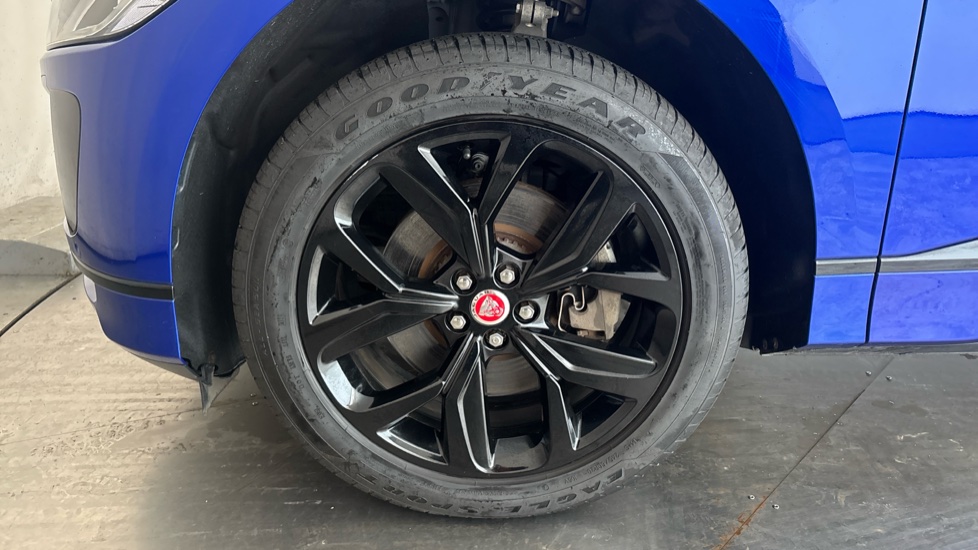 JAGUAR I-PACE Image 17