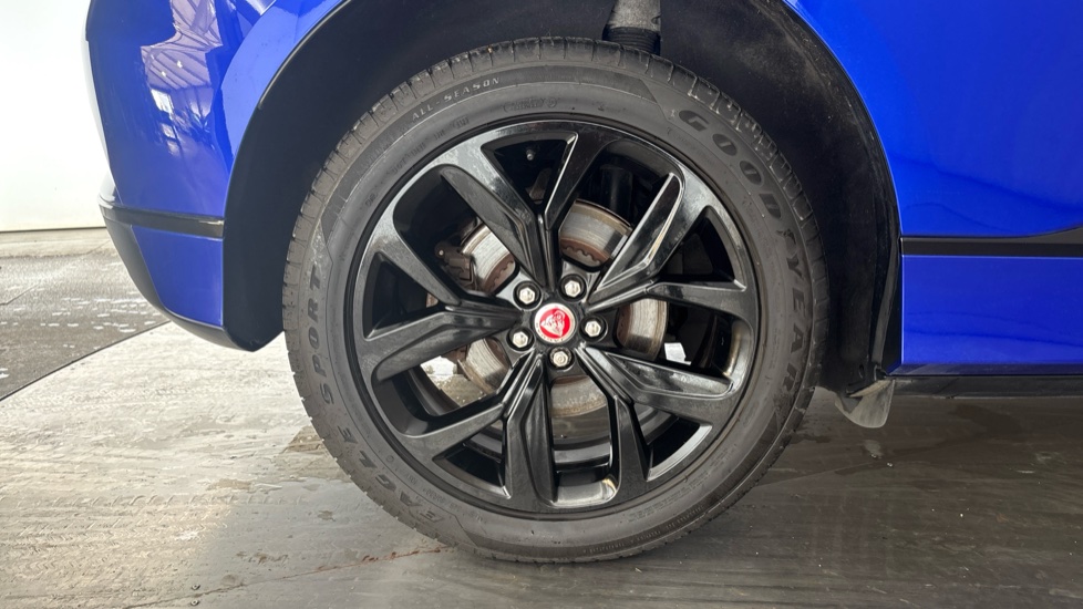JAGUAR I-PACE Image 19