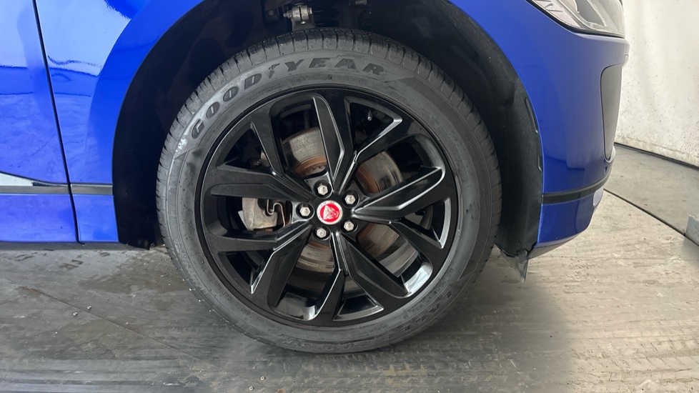 JAGUAR I-PACE Image 20
