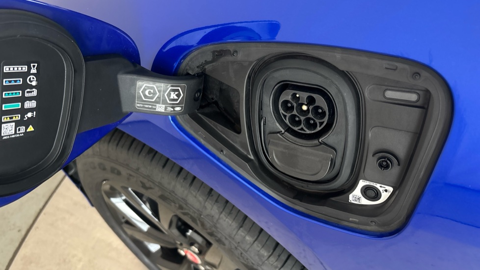 JAGUAR I-PACE Image 21