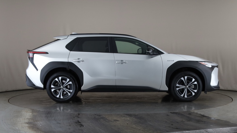 TOYOTA BZ4X Image 6