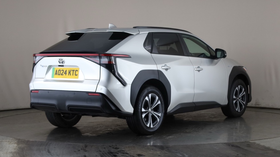 TOYOTA BZ4X Image 5