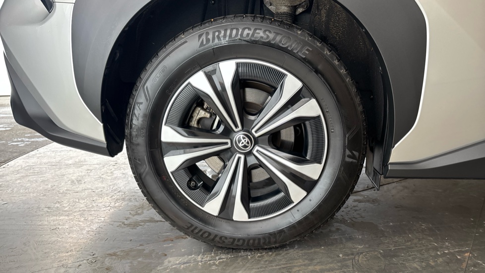 TOYOTA BZ4X Image 19