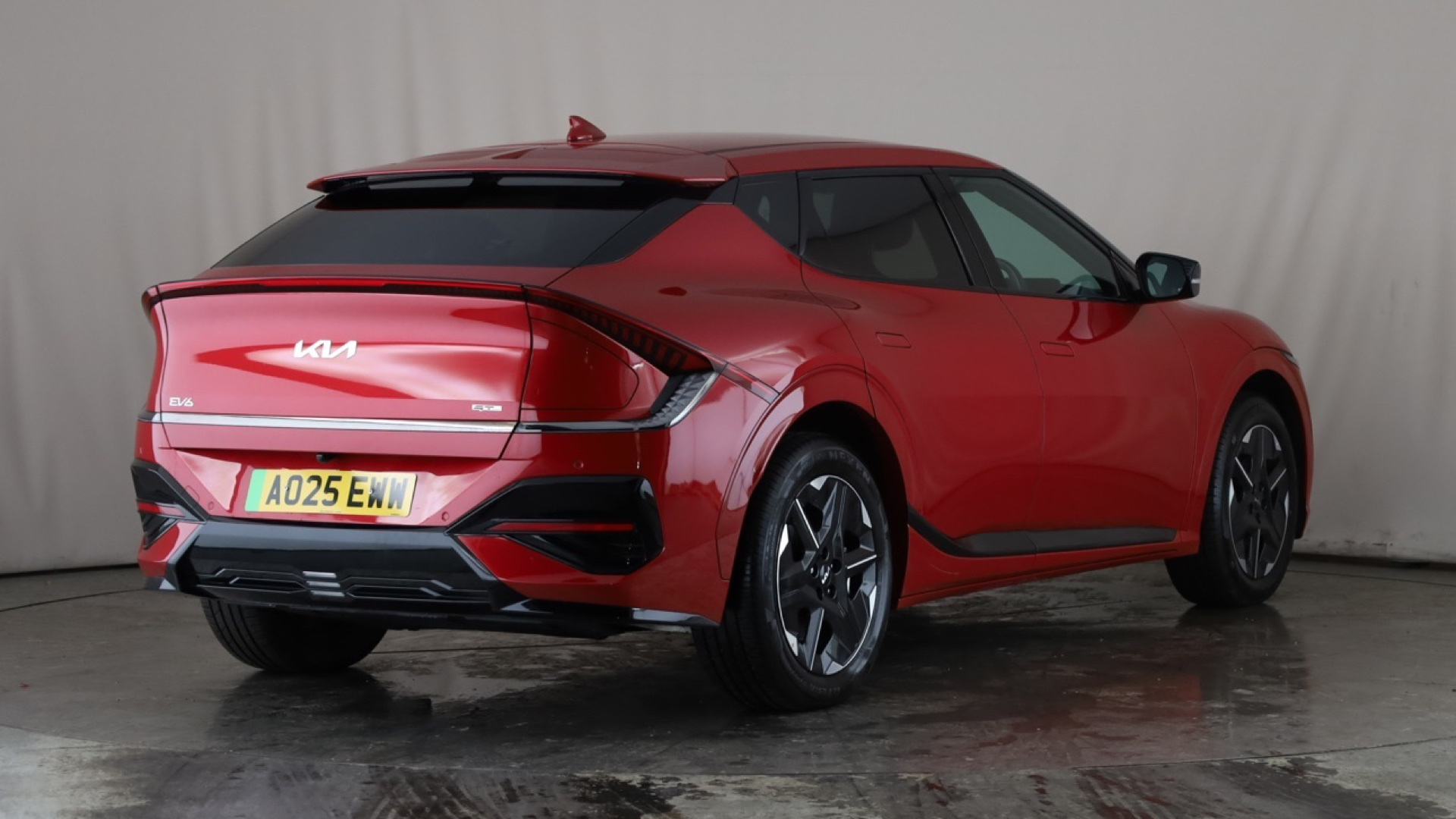 4020660 168kW GT Line 84kWh 5dr Auto