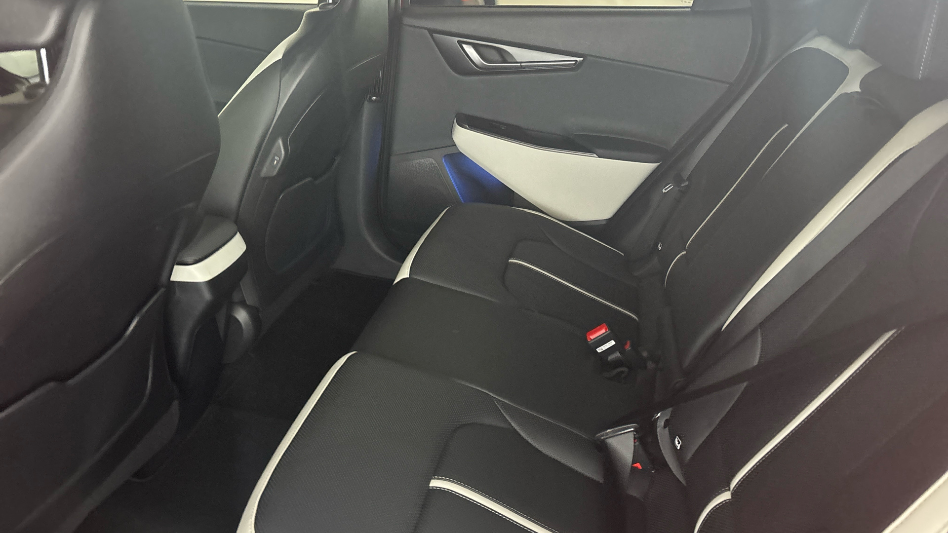 4020660 168kW GT Line 84kWh 5dr Auto