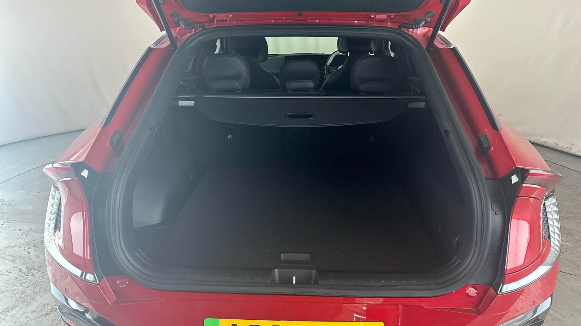 4020660 168kW GT Line 84kWh 5dr Auto