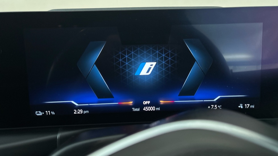 BMW I4 Image 13