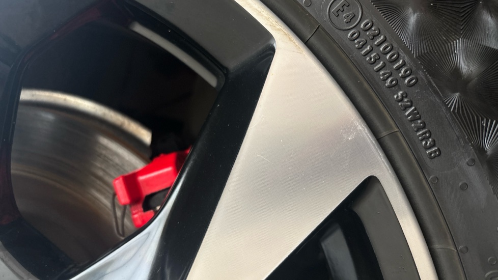 FORD MUSTANG MACH-E Scratches