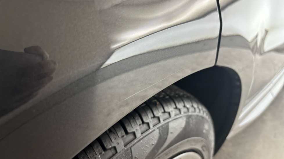 LAND ROVER RANGE ROVER SPORT scratch