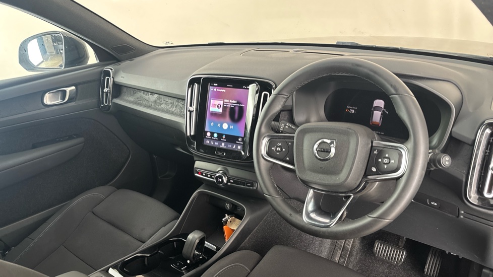 VOLVO XC40 Image 9