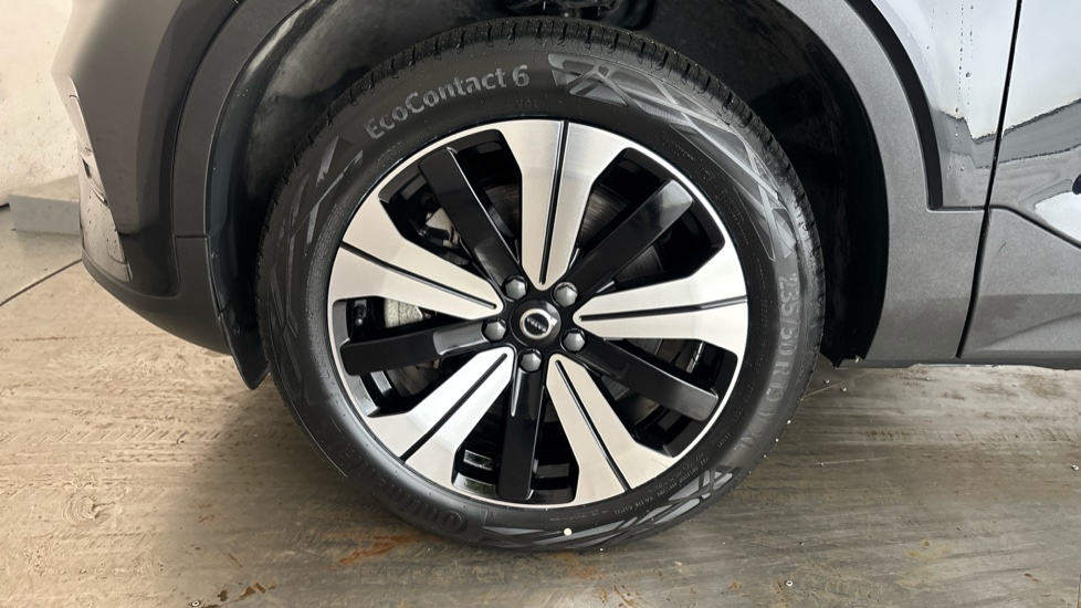 VOLVO XC40 Image 17