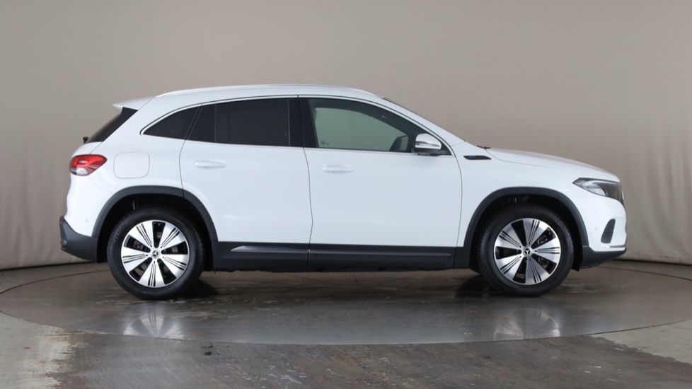 MERCEDES EQA Image 6