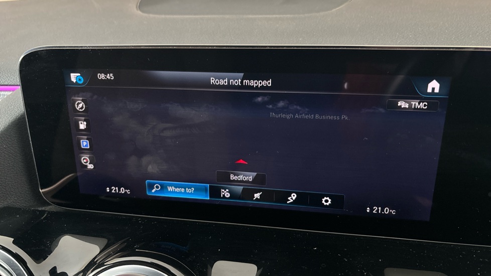 MERCEDES EQA Image 12